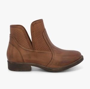 Roan leather booties
